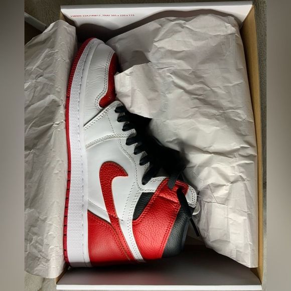 Air Jordan 1 Retro High OG Sz 9 main image 6